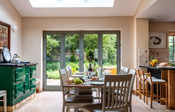 Ryeworth Cottage Holiday Home
