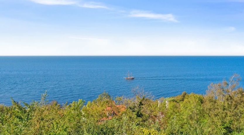 Photo of "Heli" - 200m from the sea