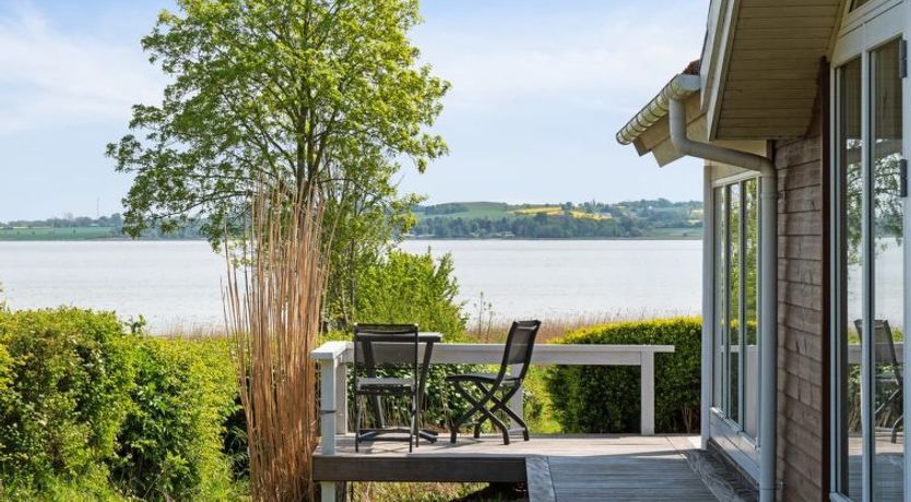 Photo of "Brunman" - 10m to the fjord