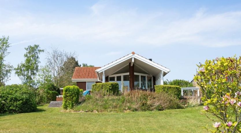 Photo of "Brunman" - 10m to the fjord