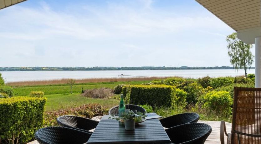 Photo of "Brunman" - 10m to the fjord