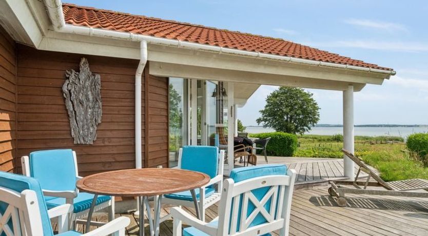 Photo of "Brunman" - 10m to the fjord