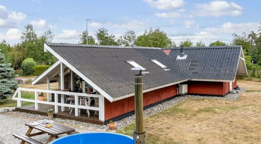 Photo of "Ylvie" - 500m from the sea