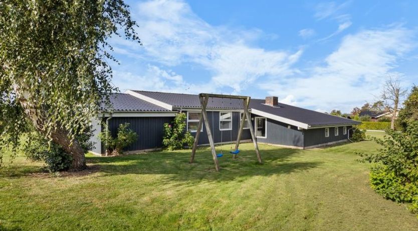 Photo of "Maylin" - 350m from the sea