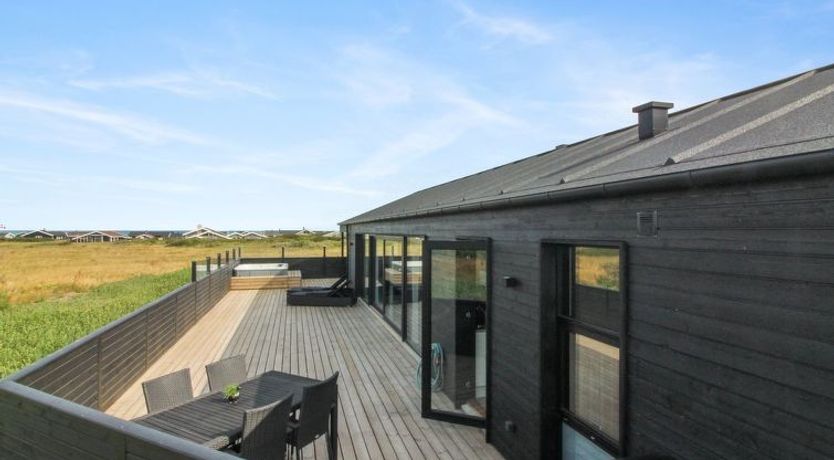 Photo of "Heilo" - 300m from the sea