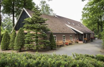 De Vuursteen Holiday Home
