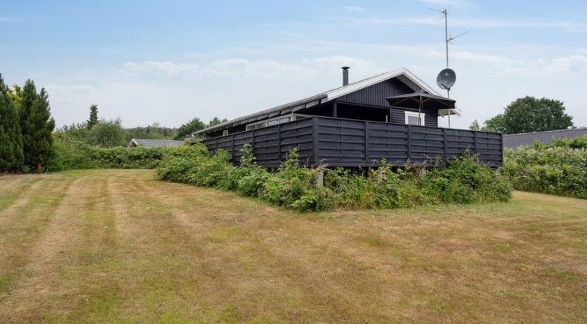 Photo of "Bridgette" - 100m from the sea