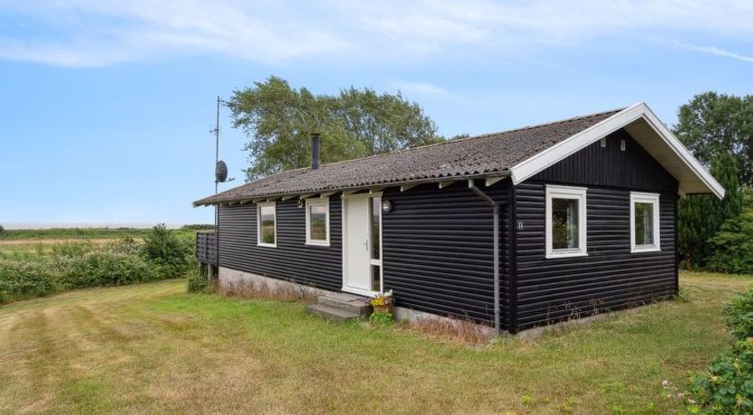 Photo of "Bridgette" - 100m from the sea