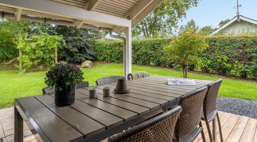 Photo of "Petrus" - 750m from the sea