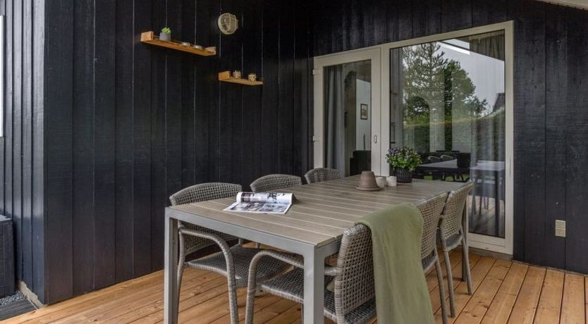 Photo of "Petrus" - 750m from the sea