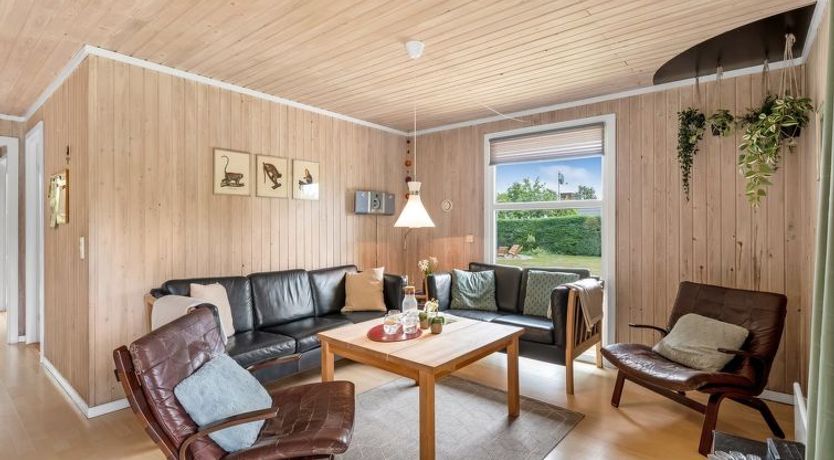 Photo of "Ellie" - 500m from the sea