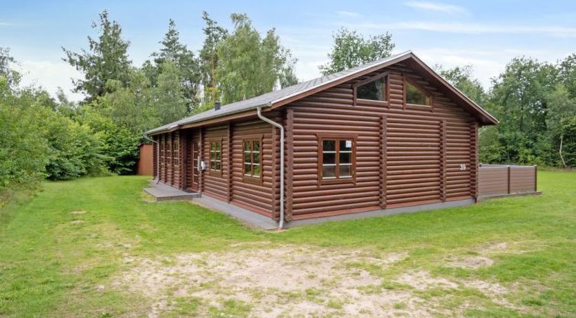 Photo of "Frederica" - 30km from the sea