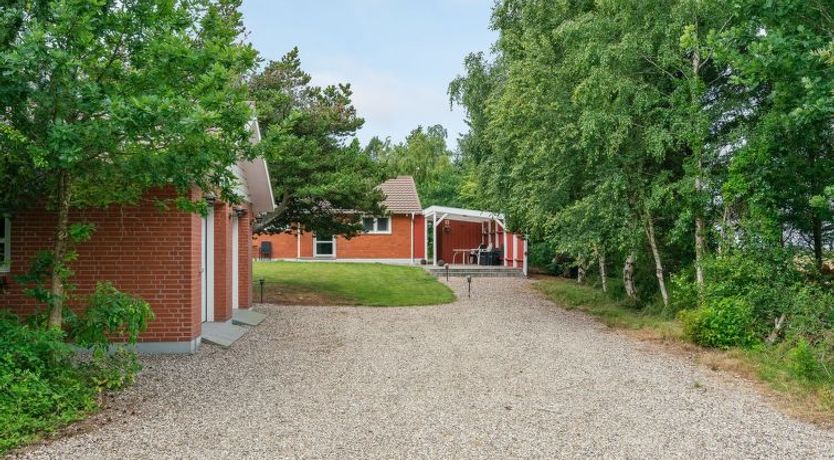 Photo of "Gwen" - 2.7km from the sea