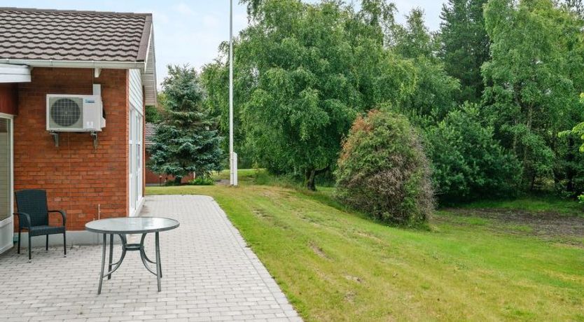 Photo of "Gwen" - 2.7km from the sea