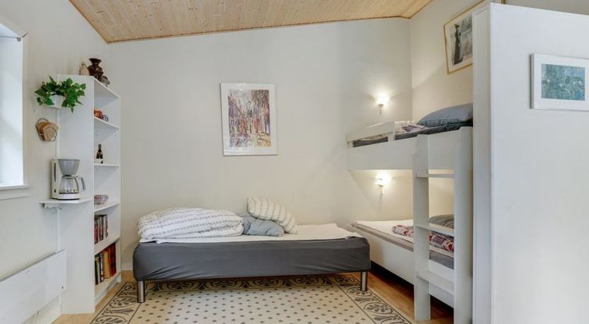 Photo of "Gwen" - 2.7km from the sea