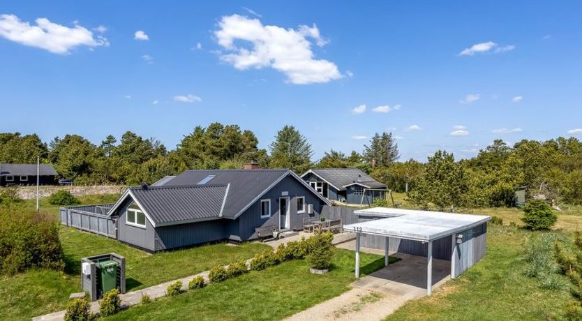 Photo of "Solvejk" - 800m from the sea