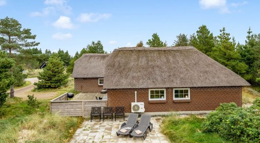 Photo of "Alisa" - 2km from the sea