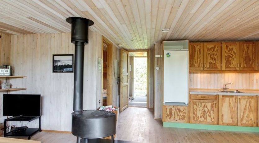 Photo of "Jaane" - 650m to the fjord