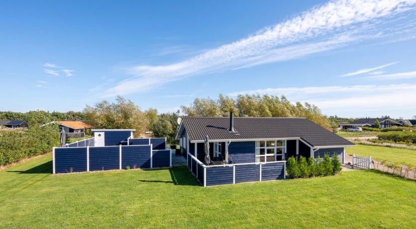 Photo of "Shalin" - 1.4km to the fjord