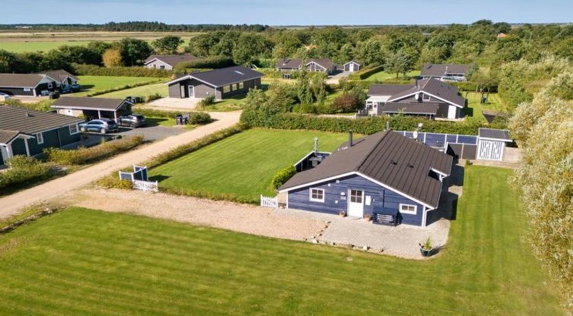 Photo of "Shalin" - 1.4km to the fjord