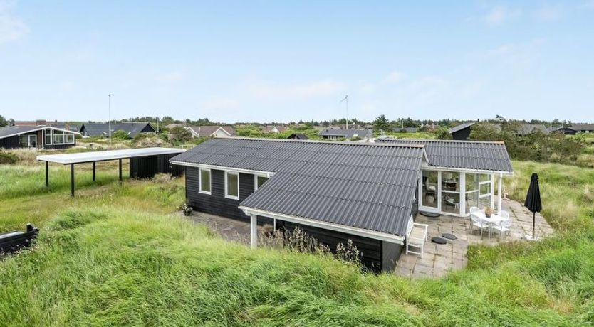 Photo of "Marika" - 500m from the sea