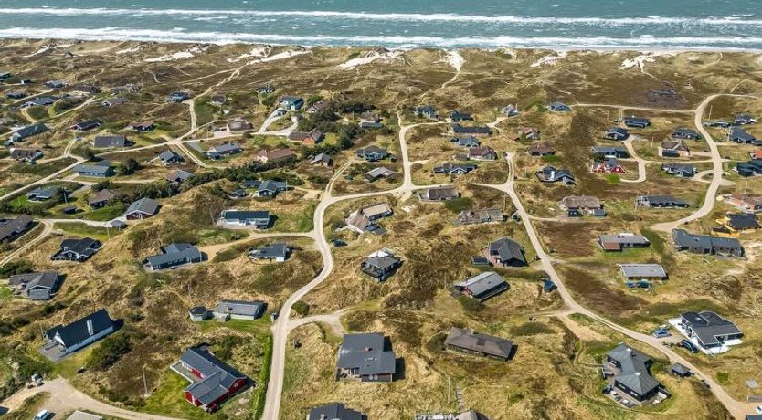 Photo of "Emelin" - 475m from the sea