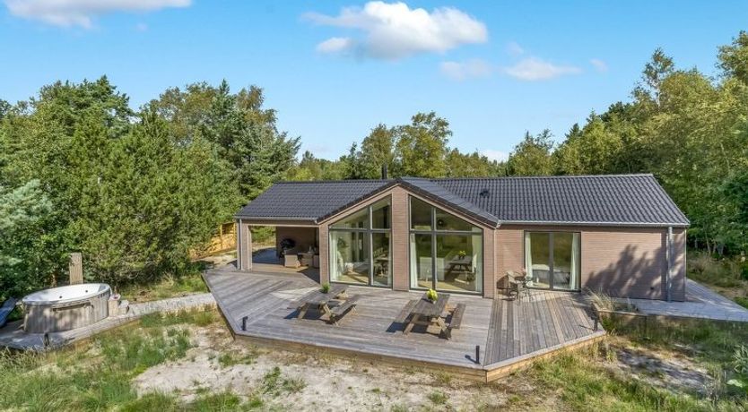 Photo of "Aarthi" - 575m from the sea