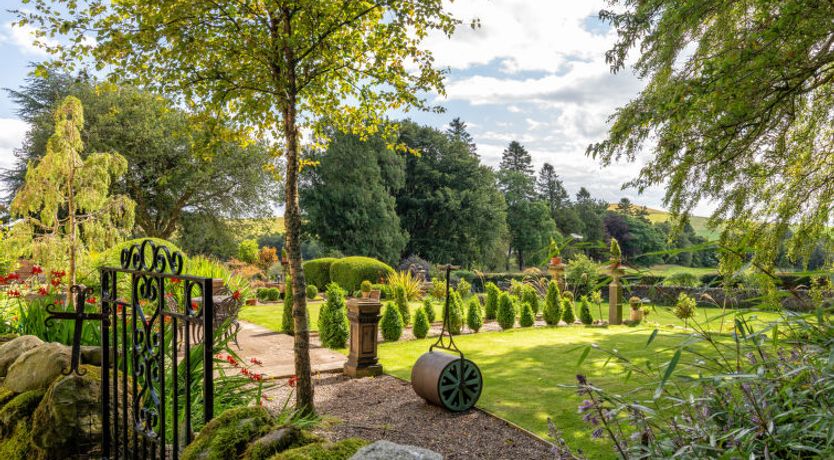 Photo of Glenquiech House