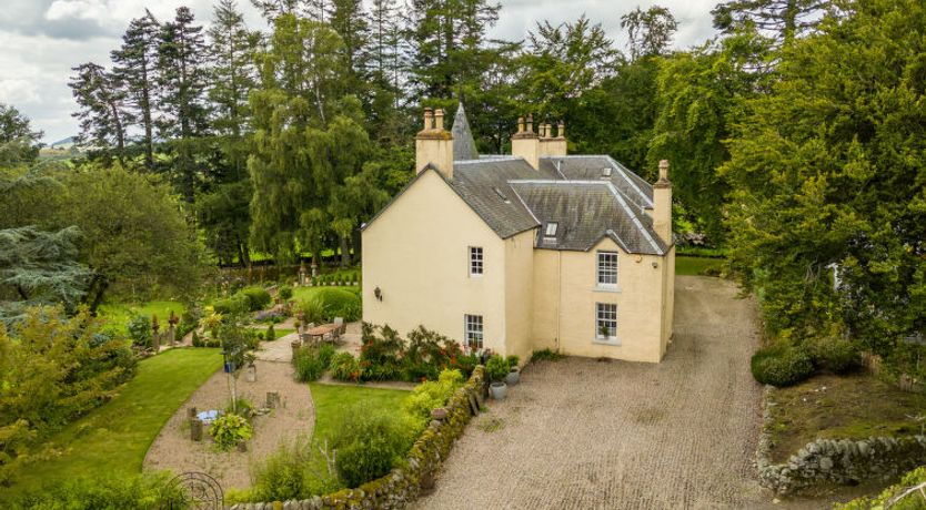 Photo of Glenquiech House