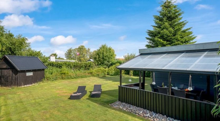 Photo of "Nicklas" - 250m from the sea