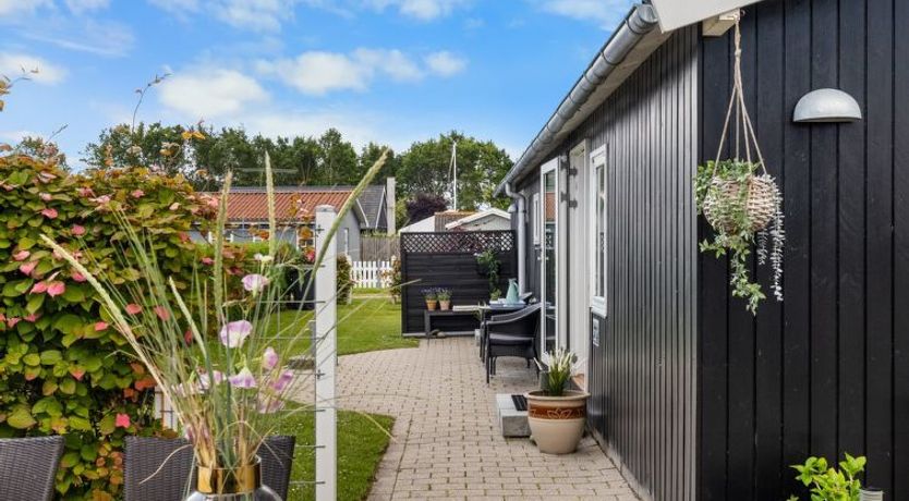 Photo of "Daya" - 75m from the sea