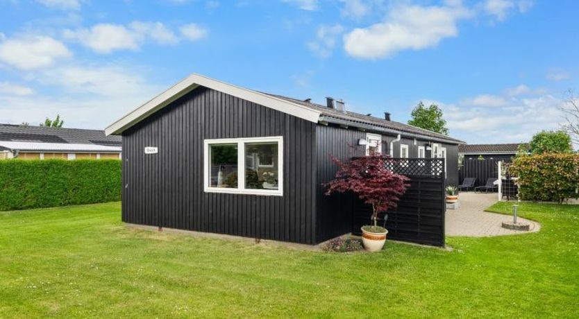 Photo of "Daya" - 75m from the sea