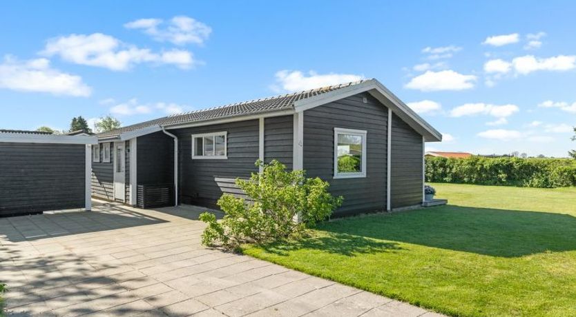 Photo of "Iven" - 140m from the sea