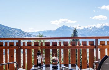 Hortensia 10 Apartment 2 Holiday Home