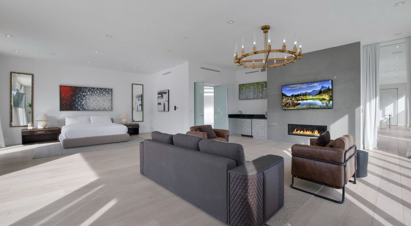 Photo of Hollywood Hills Hideaway