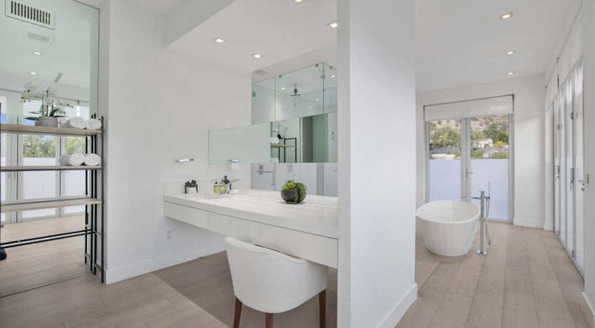 Photo of Hollywood Hills Hideaway