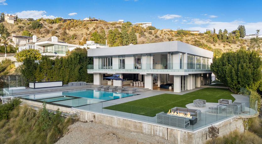 Photo of Hollywood Hills Hideaway