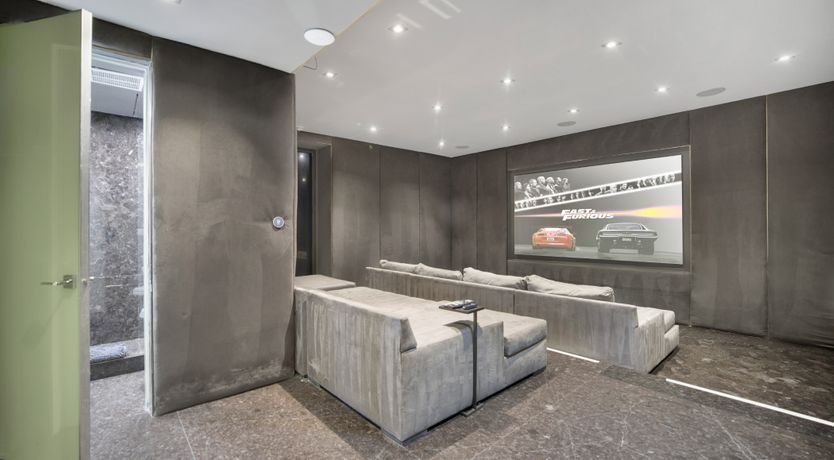 Photo of Hollywood Hills Hideaway