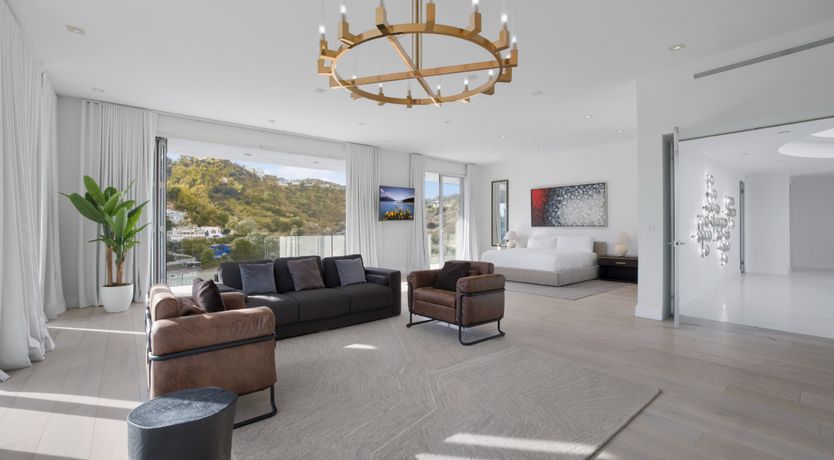 Photo of Hollywood Hills Hideaway