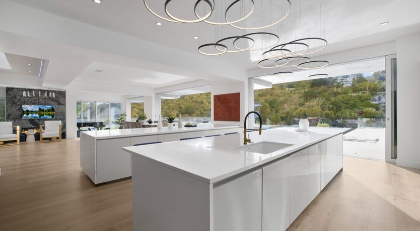 Photo of Hollywood Hills Hideaway