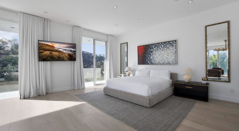 Photo of Hollywood Hills Hideaway