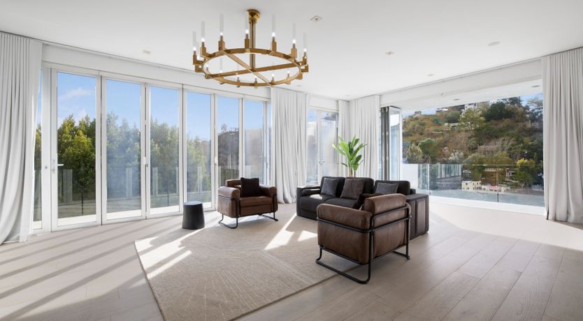 Photo of Hollywood Hills Hideaway