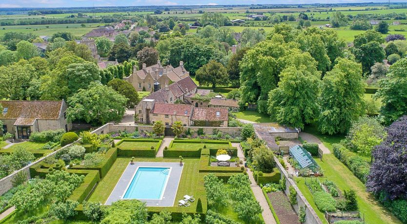 Photo of The English Flower