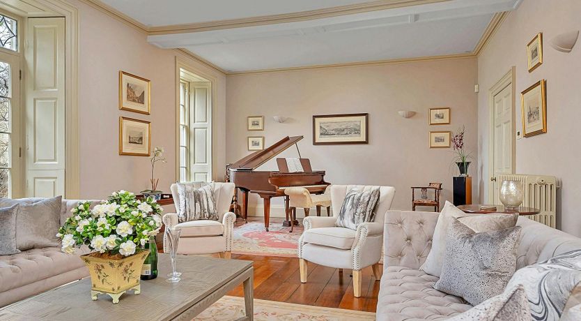 Photo of The English Flower