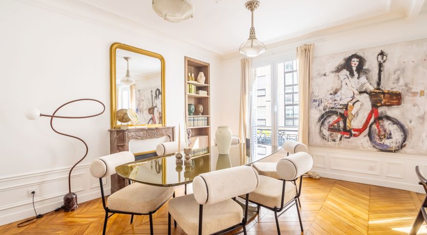 Photo of Parisian Pause