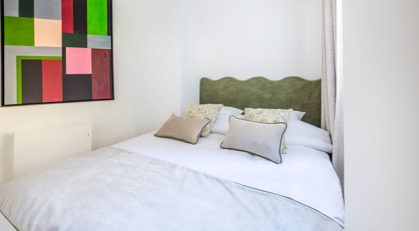 Photo of Parisian Pause