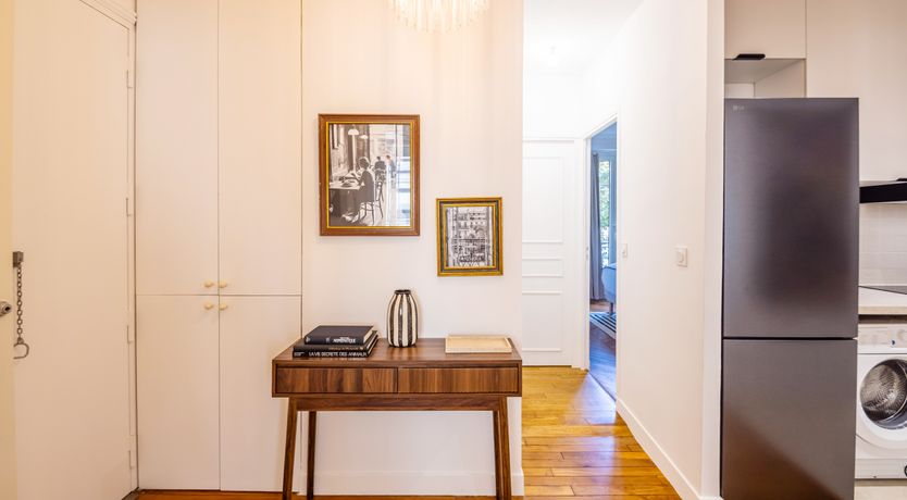 Photo of Parisian Pause