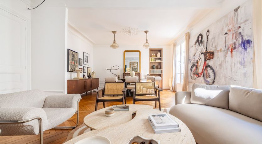 Photo of Parisian Pause