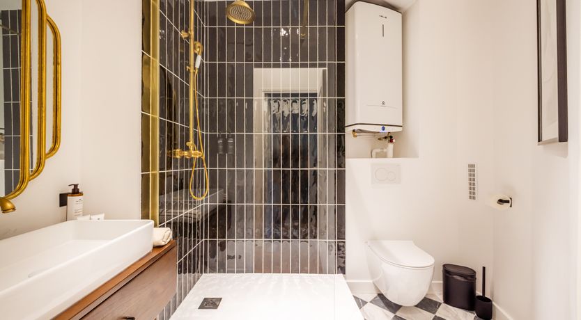 Photo of Parisian Pause