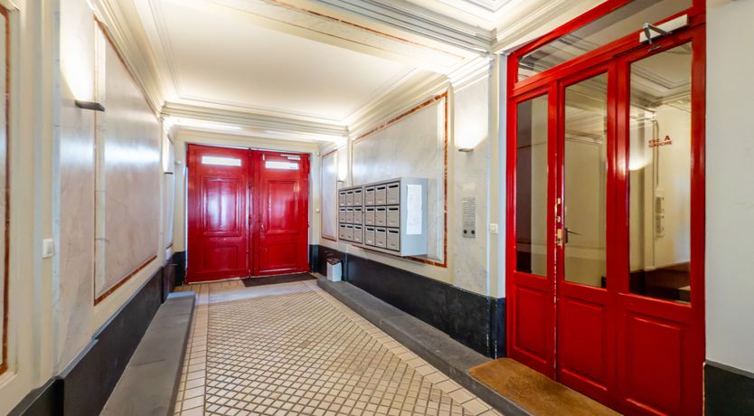 Photo of Parisian Pause